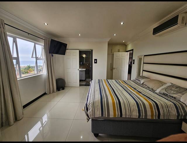 6 BEDROOM GATED ESTATE FOR SALE IN PANORAMA PARK